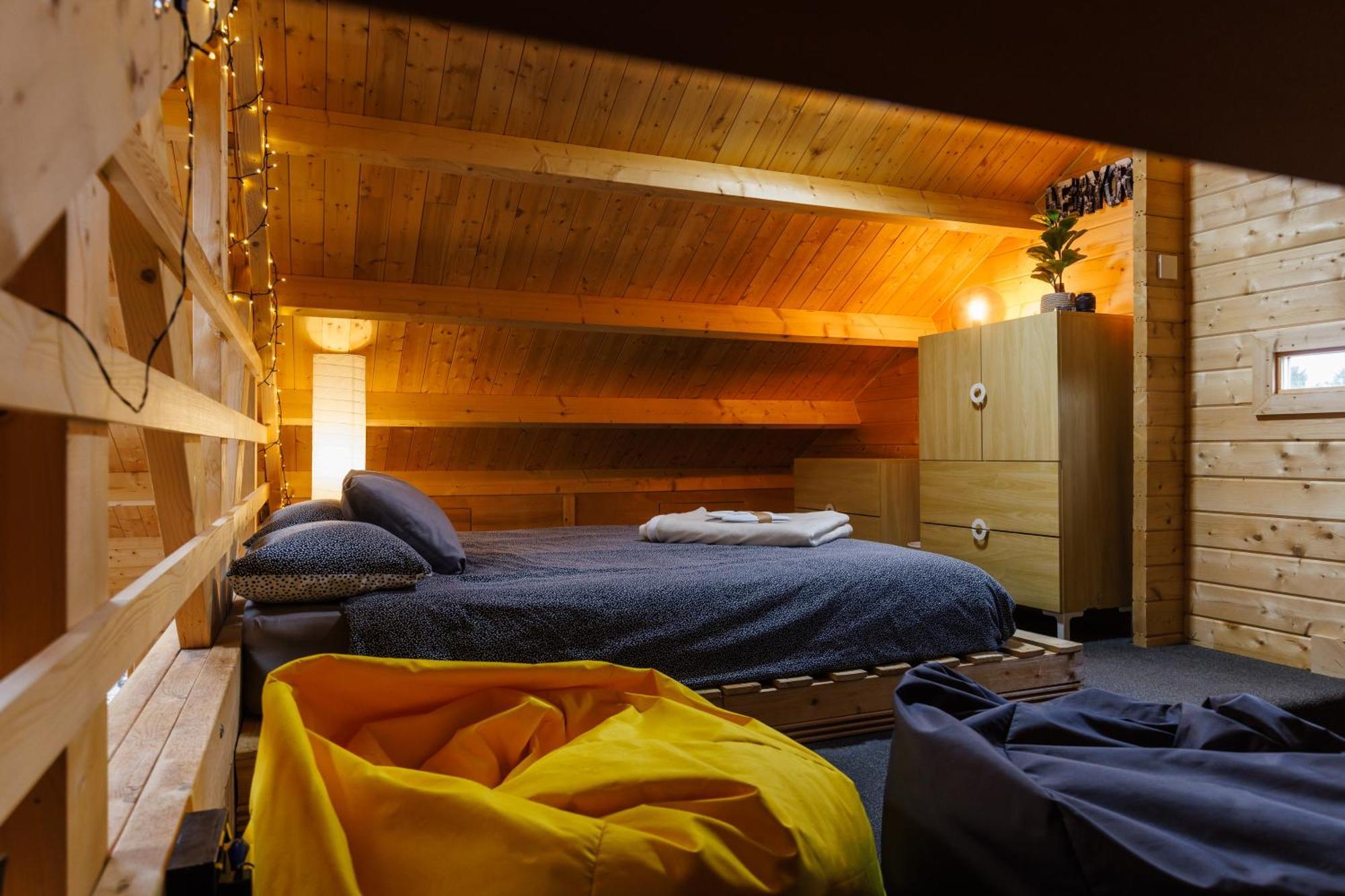 Spacious Cabin Evcharger And Free Parking Near Cambridge Exterior photo