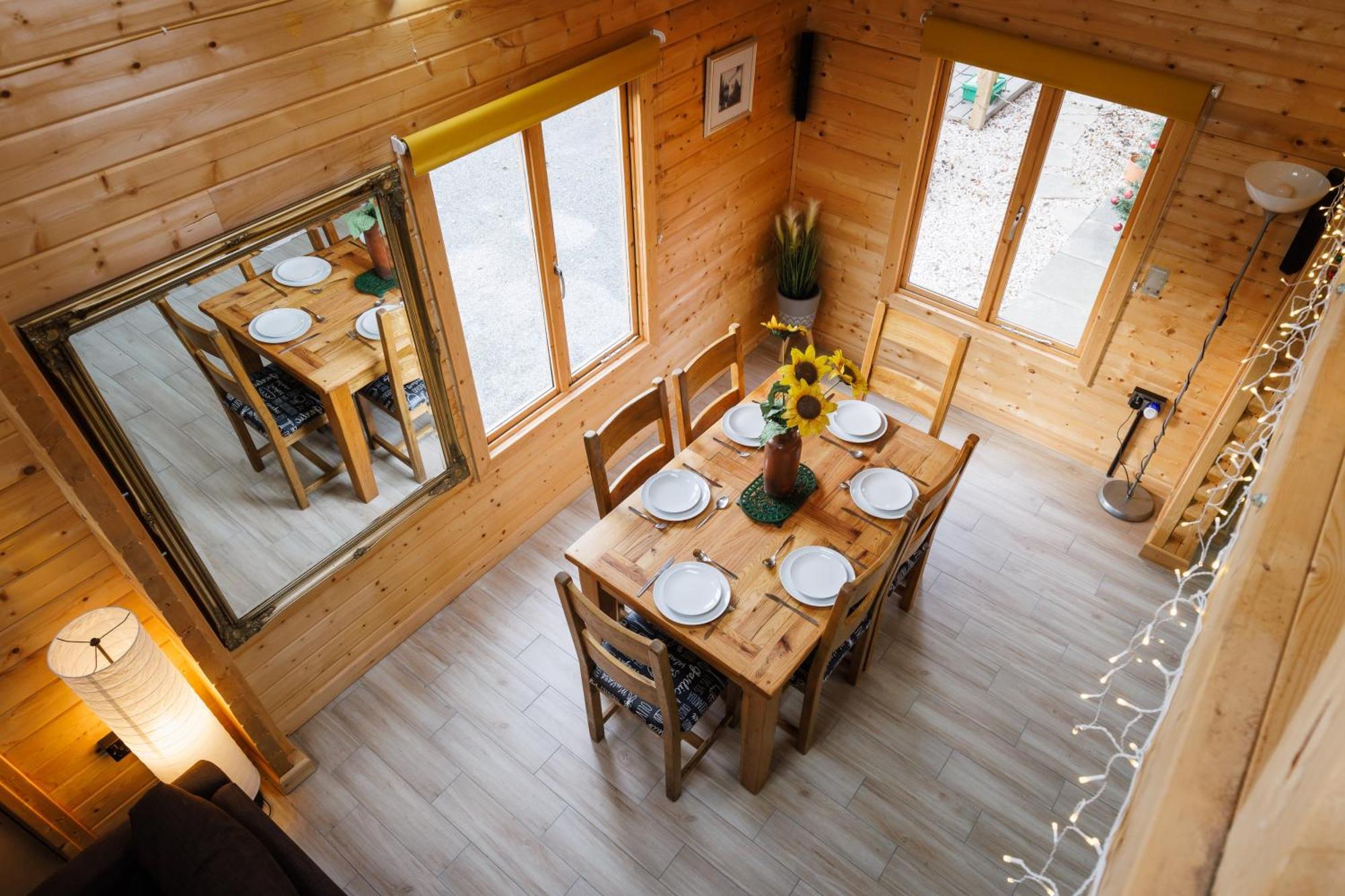 Spacious Cabin Evcharger And Free Parking Near Cambridge Exterior photo